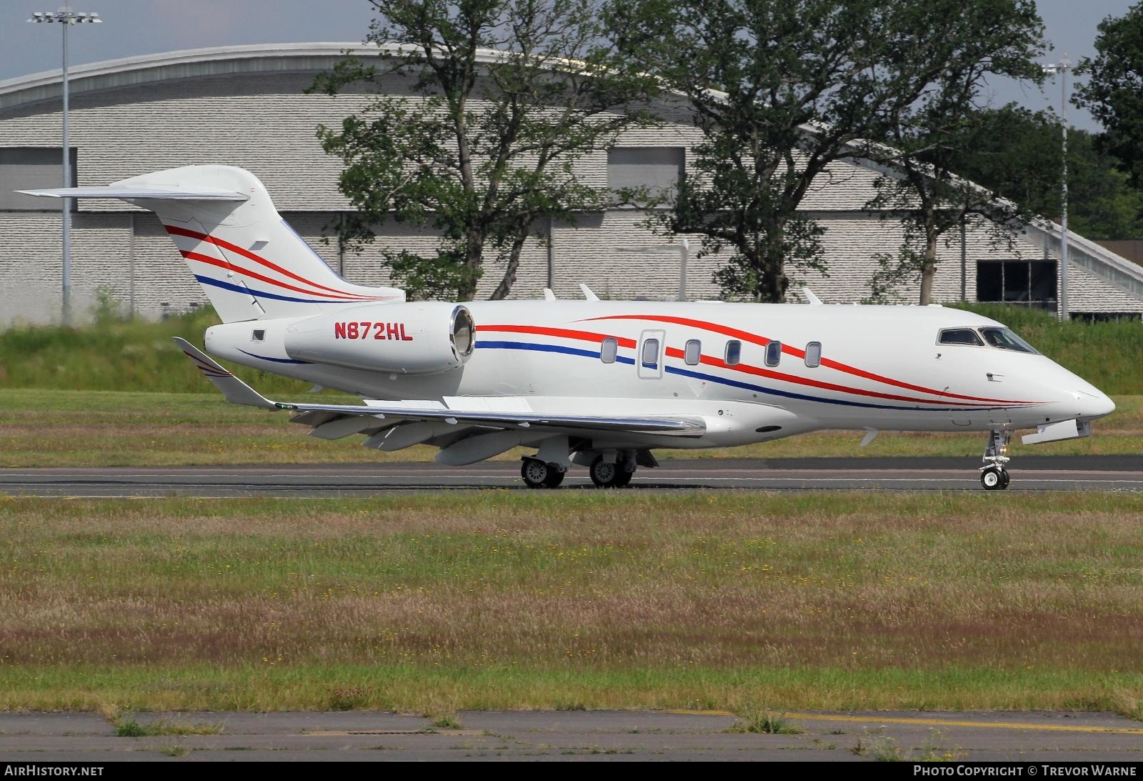 Aircraft Photo of N872HL | Bombardier Challenger 350 (BD-100-1A10) | AirHistory.net #371641