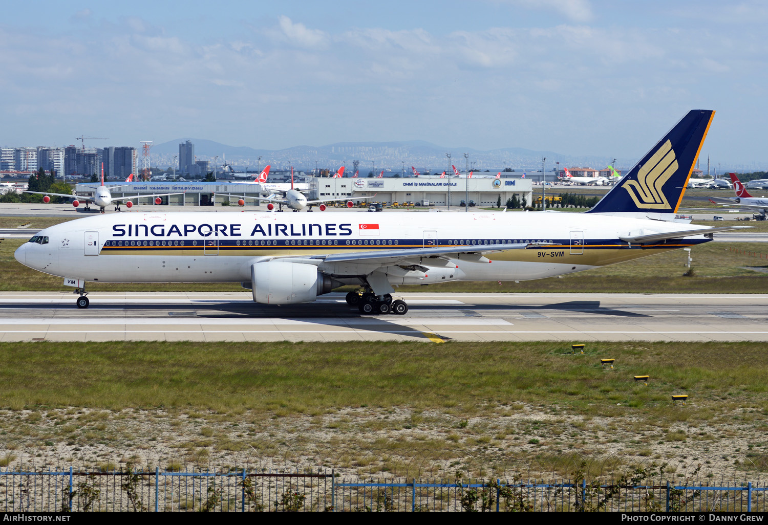 Aircraft Photo of 9V-SVM | Boeing 777-212/ER | Singapore Airlines | AirHistory.net #371643