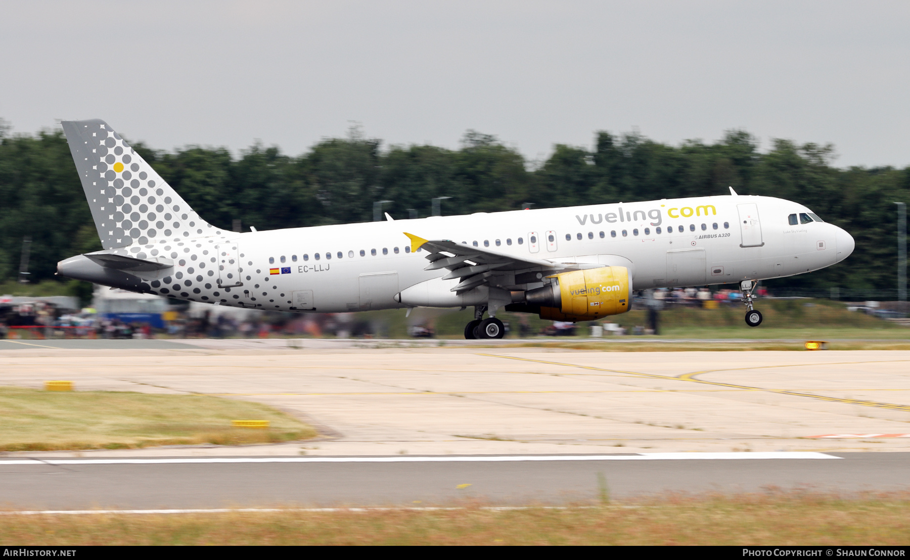 Aircraft Photo of EC-LLJ | Airbus A320-214 | Vueling Airlines | AirHistory.net #371647