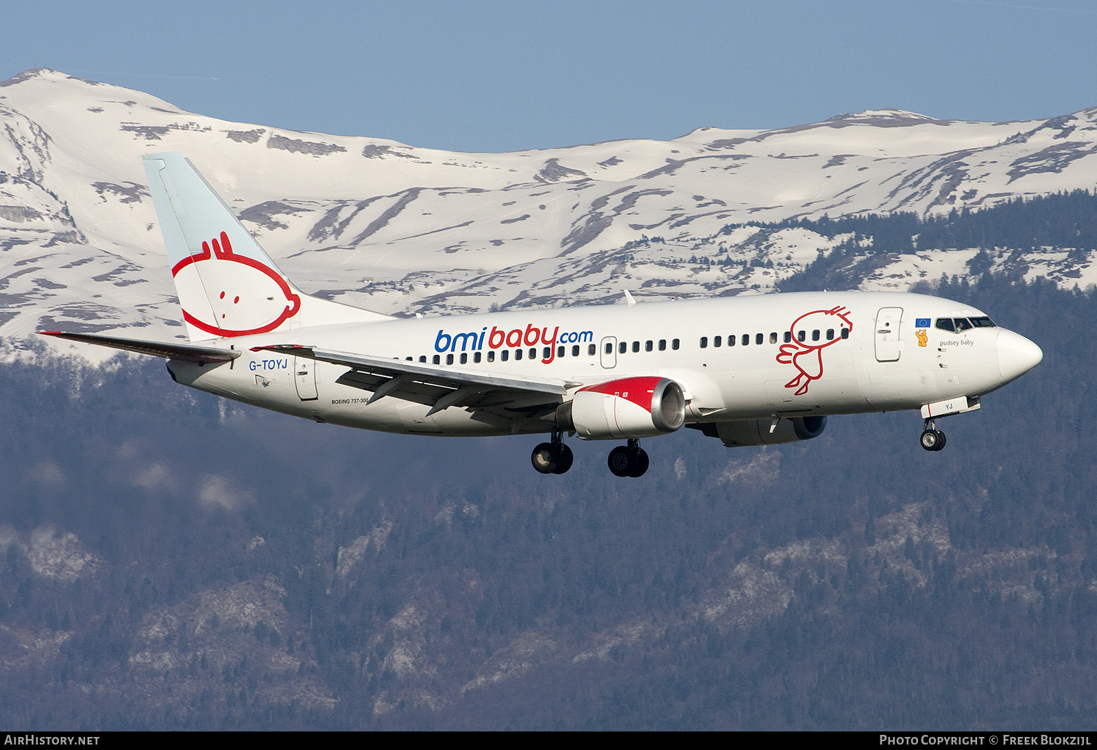 Aircraft Photo of G-TOYJ | Boeing 737-36M | Bmibaby | AirHistory.net #371732