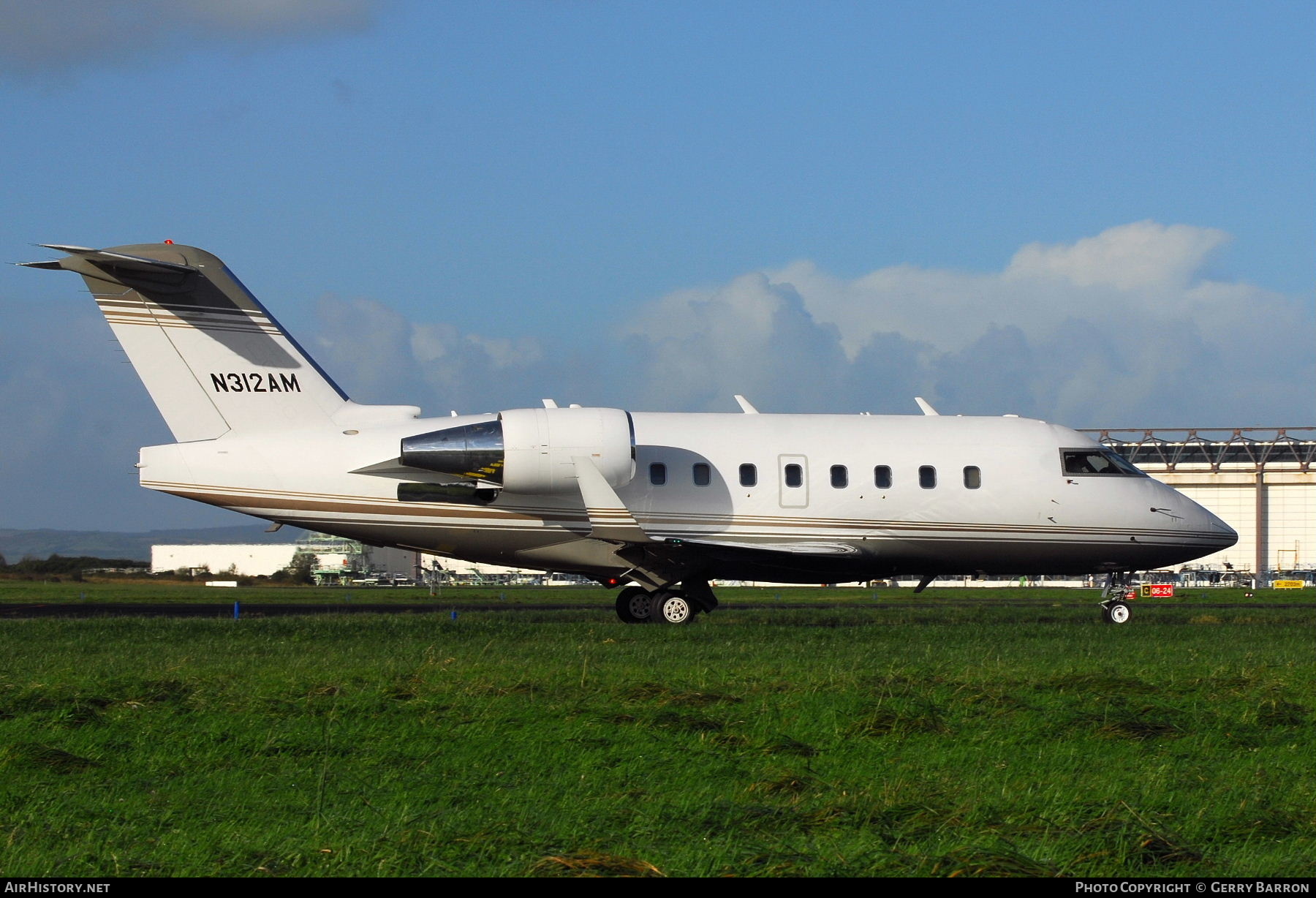 Aircraft Photo of N312AM | Canadair Challenger 604 (CL-600-2B16) | AirHistory.net #371870