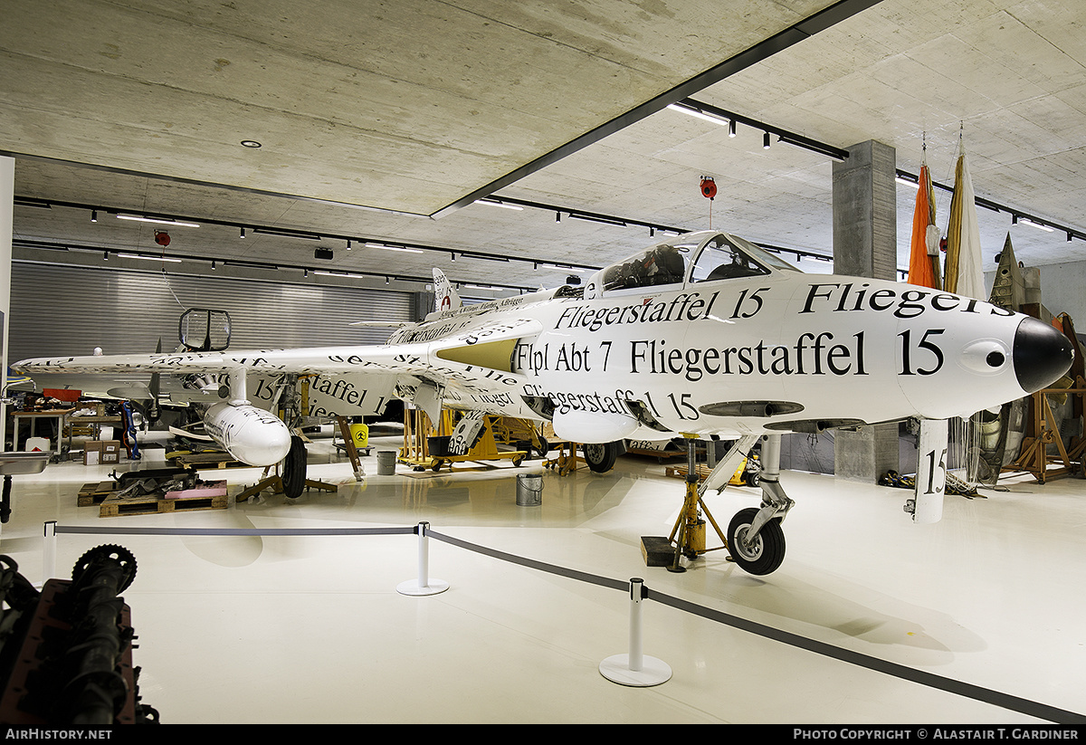 Aircraft Photo of HB-RVS / J-4015 | Hawker Hunter F58 | Switzerland - Air Force | AirHistory.net #372023