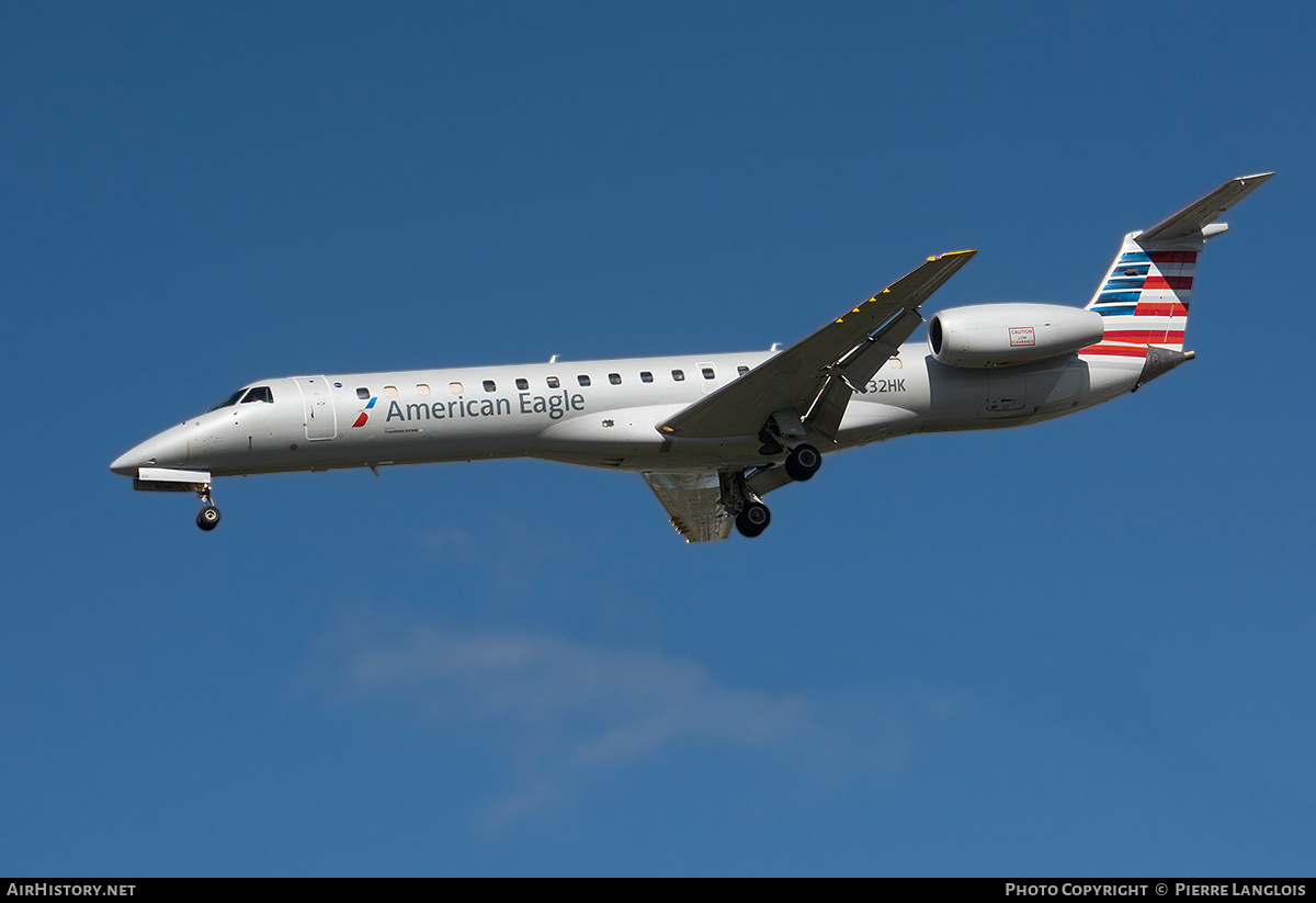 Aircraft Photo of N832HK | Embraer ERJ-145LR (EMB-145LR) | American Eagle | AirHistory.net #372040