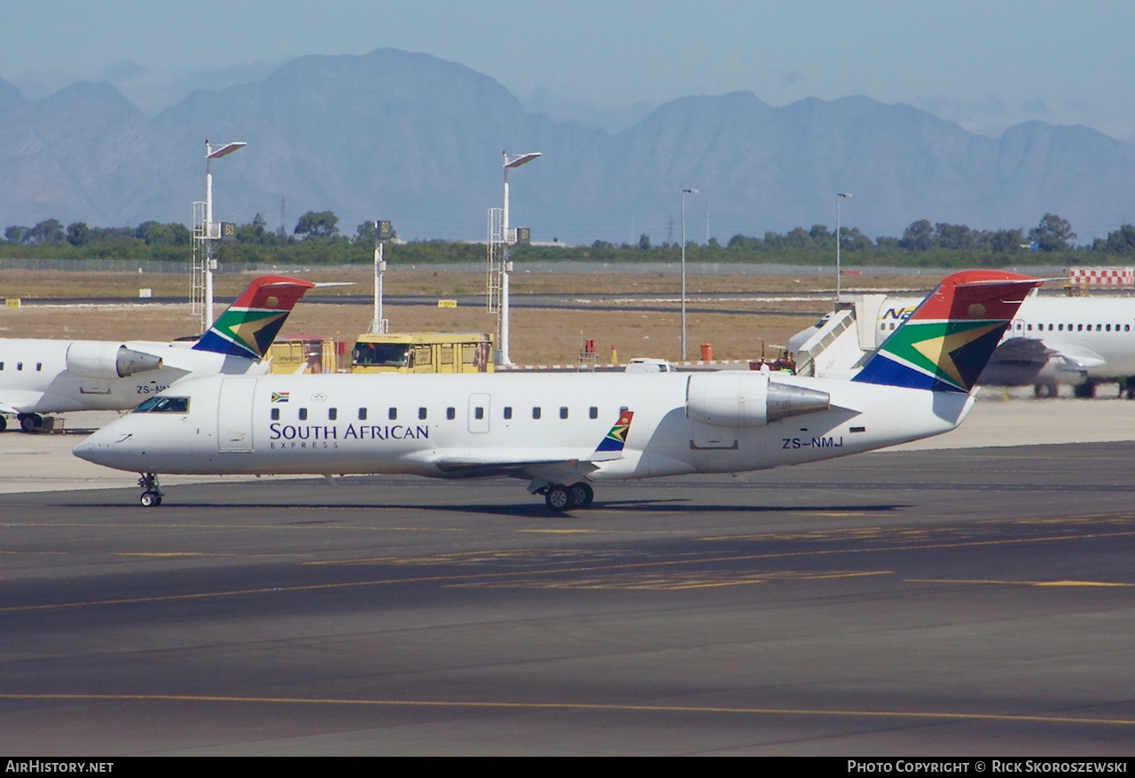 Aircraft Photo of ZS-NMJ | Bombardier CRJ-200ER (CL-600-2B19) | South African Express Airways - SA Express | AirHistory.net #372090