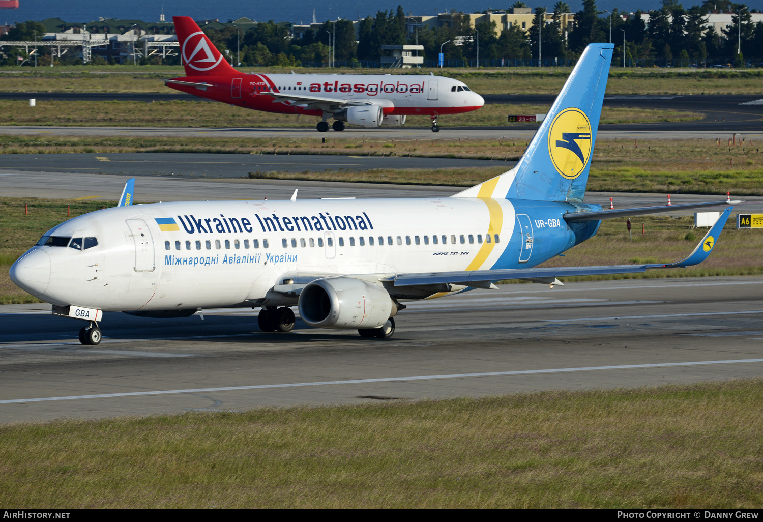 Aircraft Photo of UR-GBA | Boeing 737-36N | Ukraine International Airlines | AirHistory.net #372144