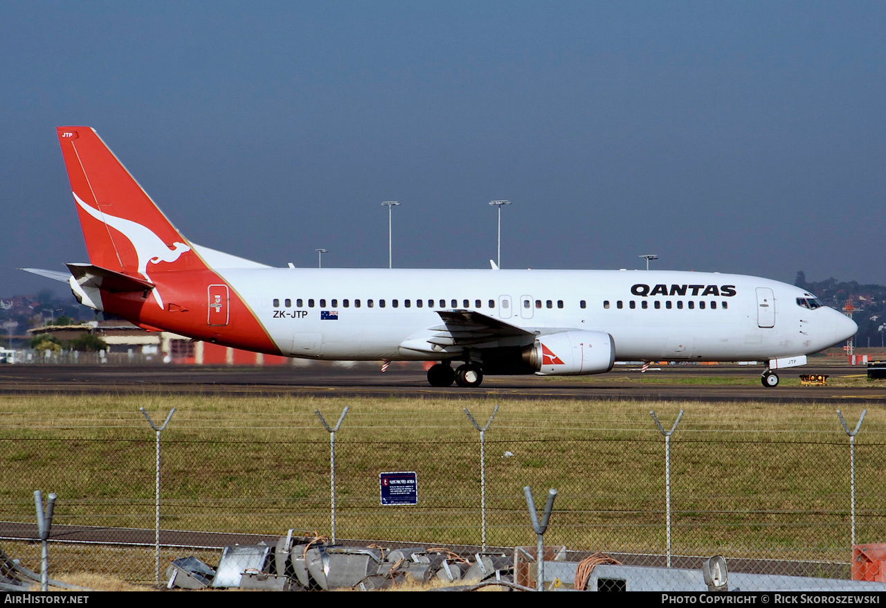 Aircraft Photo of ZK-JTP | Boeing 737-476 | Qantas | AirHistory.net #372172