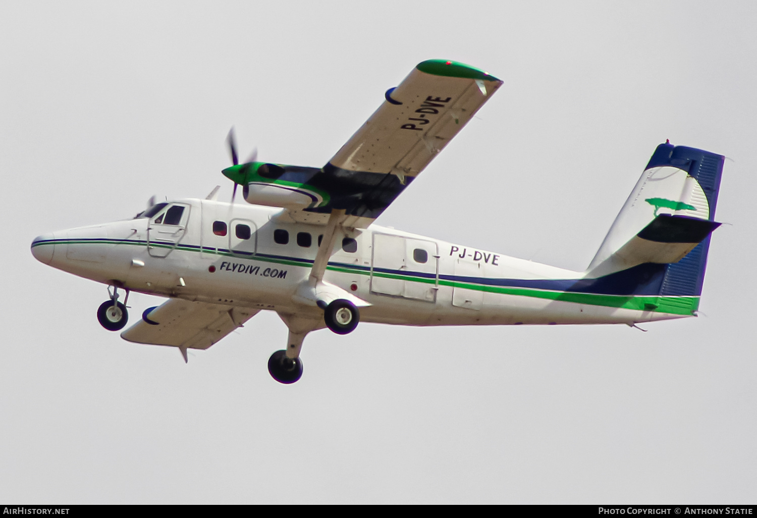 Aircraft Photo of PJ-DVE | De Havilland Canada DHC-6-300 Twin Otter | Divi Divi Air | AirHistory.net #372308