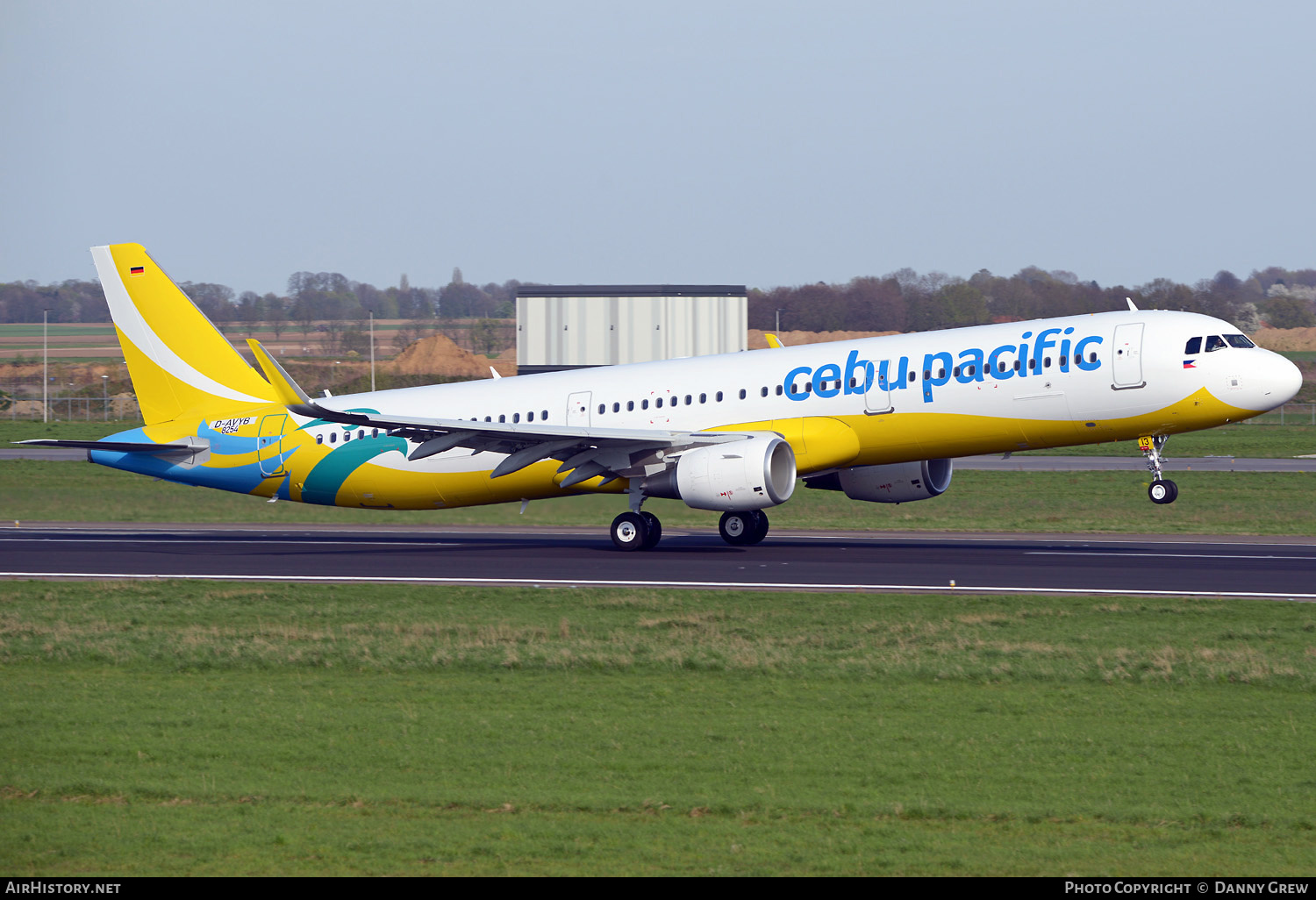 Aircraft Photo of D-AVYB / RP-C4113 | Airbus A321-211 | Cebu Pacific Air | AirHistory.net #372355