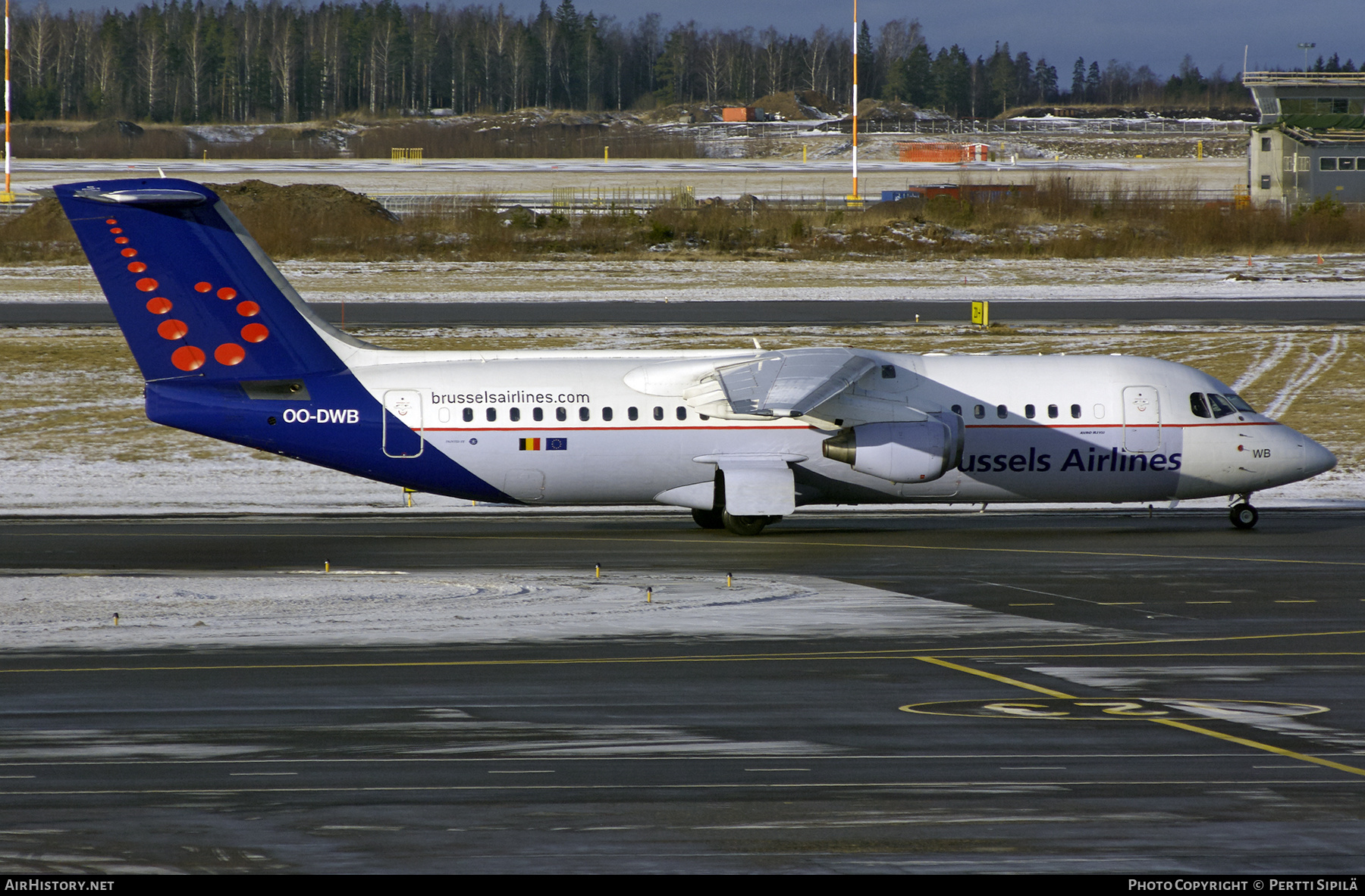 Aircraft Photo of OO-DWB | British Aerospace Avro 146-RJ100 | Brussels Airlines | AirHistory.net #372363