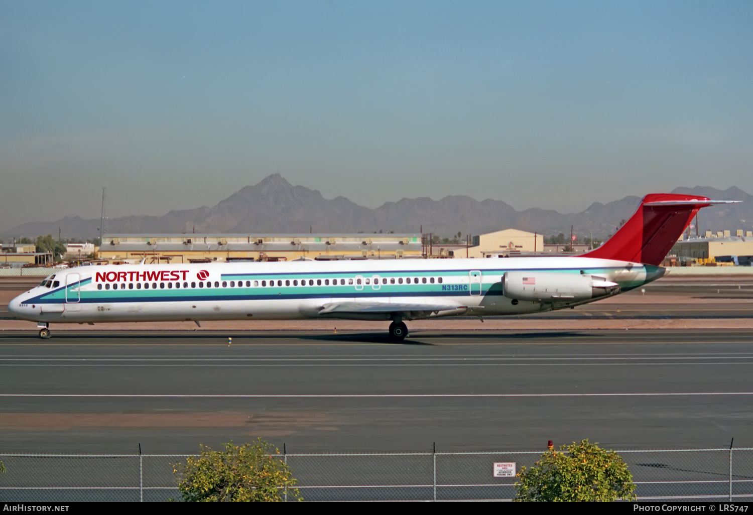 Aircraft Photo of N313RC | McDonnell Douglas MD-82 (DC-9-82) | Northwest Airlines | AirHistory.net #372668