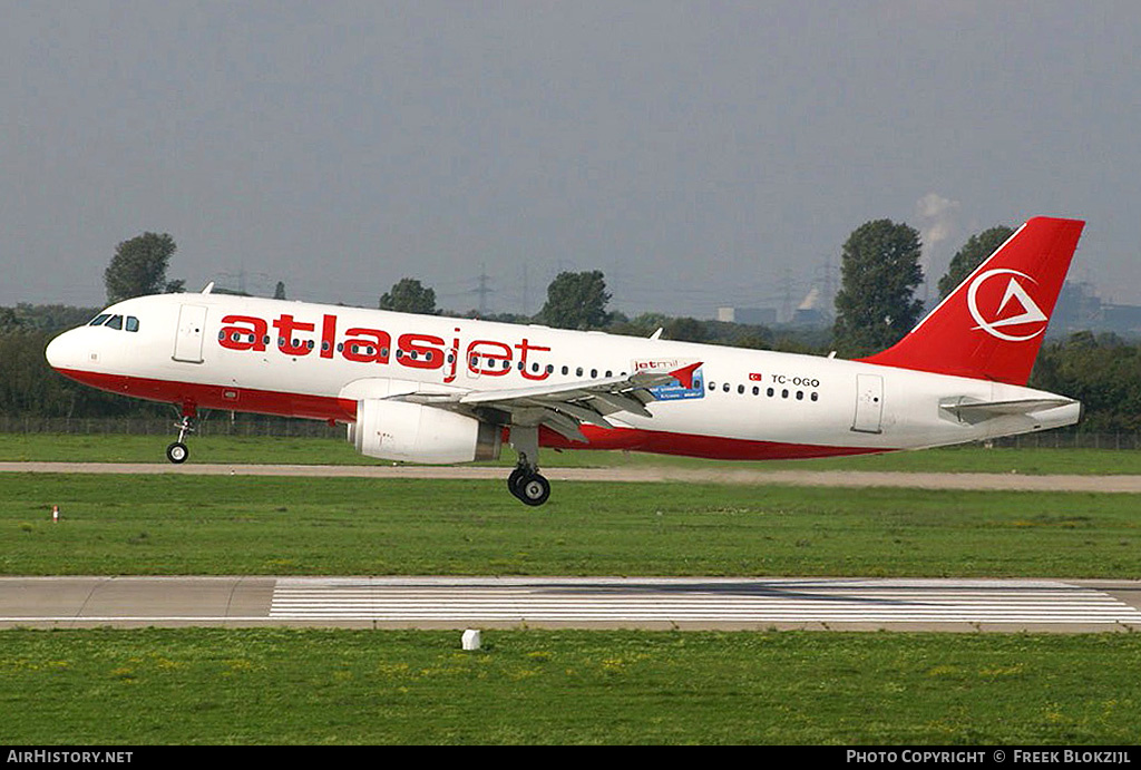 Aircraft Photo of TC-OGO | Airbus A320-232 | Atlasjet Airlines | AirHistory.net #372798