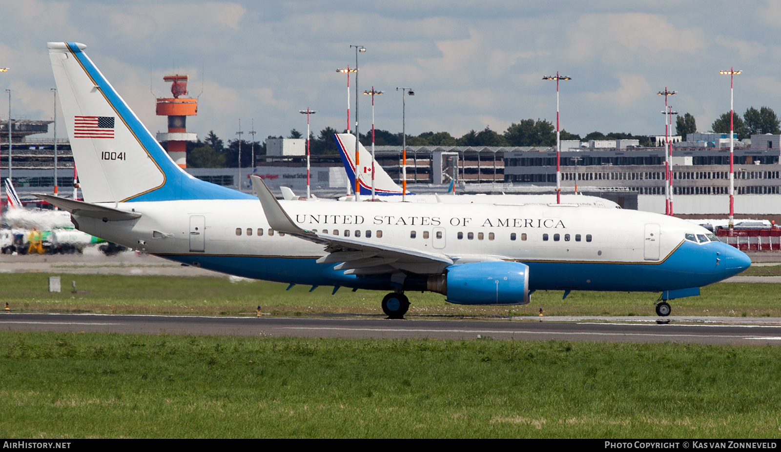 Aircraft Photo of 01-0041 / 10041 | Boeing C-40B | USA - Air Force | AirHistory.net #372803