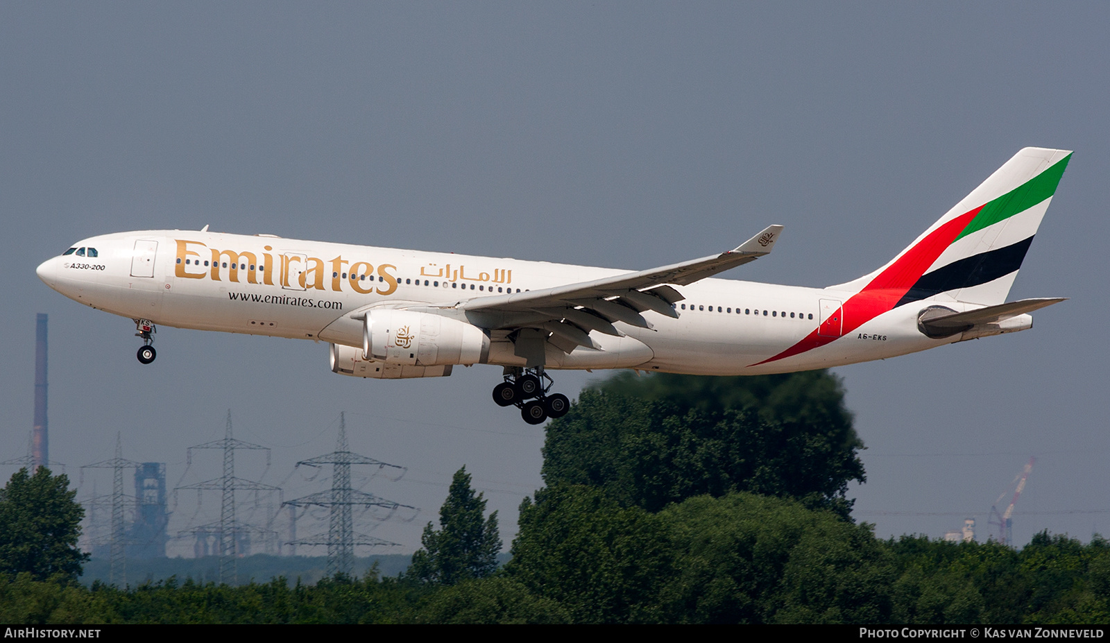 Aircraft Photo of A6-EKS | Airbus A330-243 | Emirates | AirHistory.net #372861