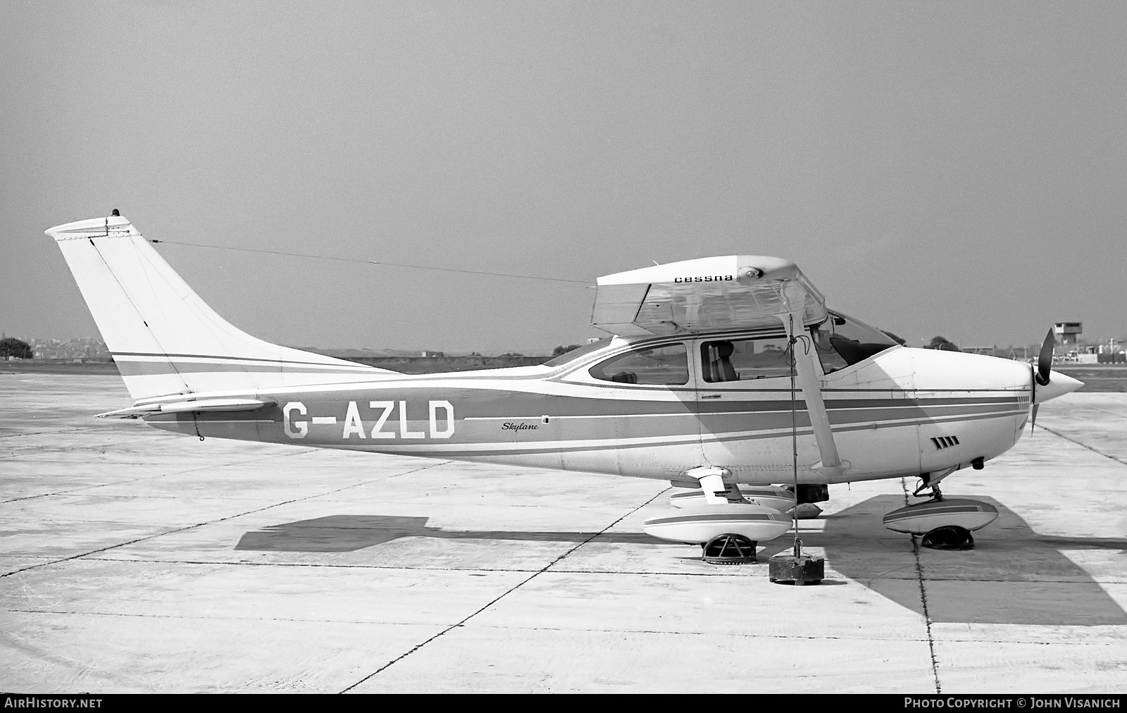Aircraft Photo of G-AZLD | Cessna 182P Skylane | AirHistory.net #372875