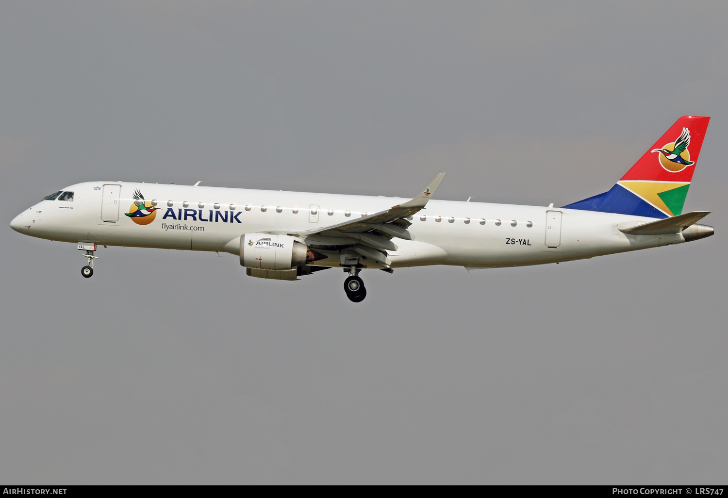 Aircraft Photo of ZS-YAL | Embraer 190AR (ERJ-190-100IGW) | Airlink | AirHistory.net #372955
