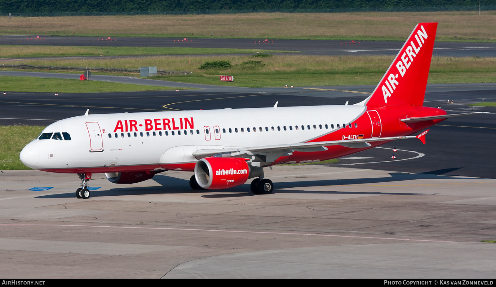 Aircraft Photo of D-ALTH | Airbus A320-214 | Air Berlin | AirHistory.net #373017