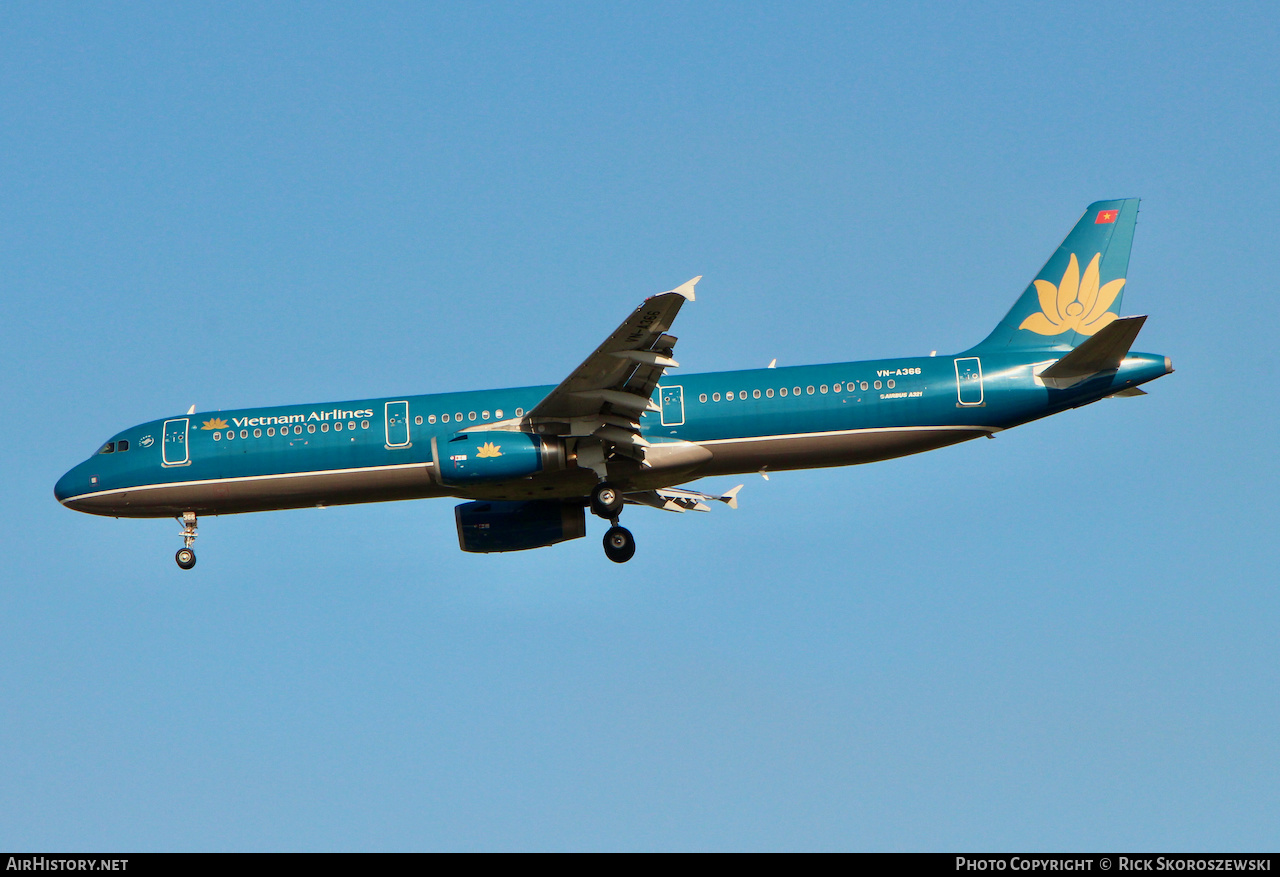 Aircraft Photo of VN-A366 | Airbus A321-231 | Vietnam Airlines | AirHistory.net #373144