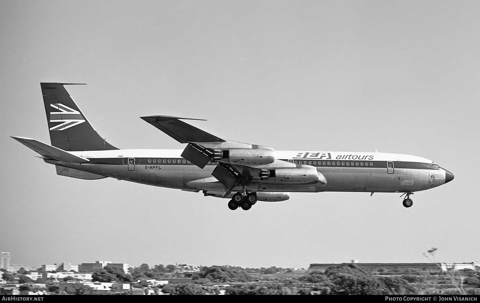 Aircraft Photo of G-APFL | Boeing 707-436 | BEA Airtours - British European Airways | AirHistory.net #373151