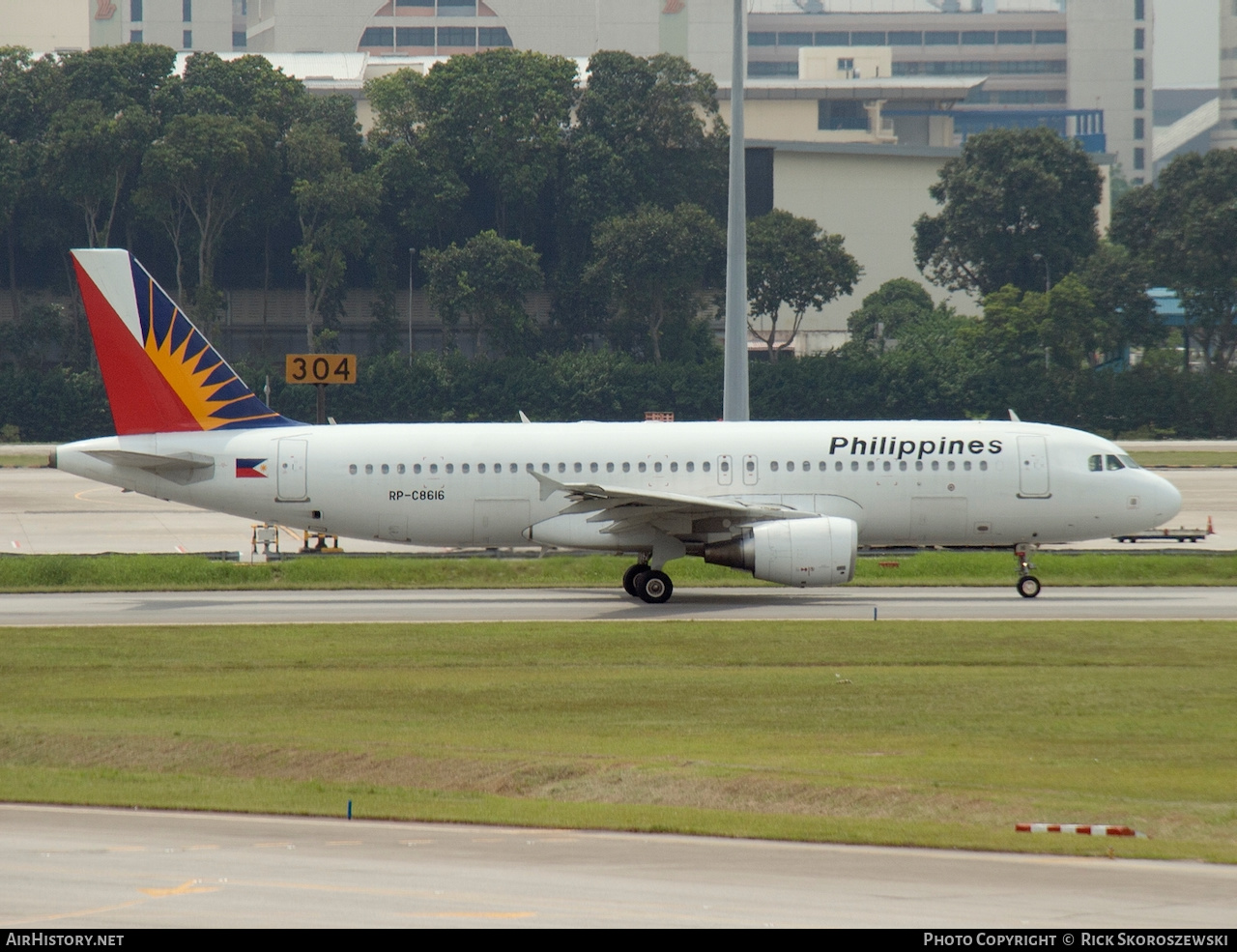 Aircraft Photo of RP-C8616 | Airbus A320-214 | Philippine Airlines | AirHistory.net #373156