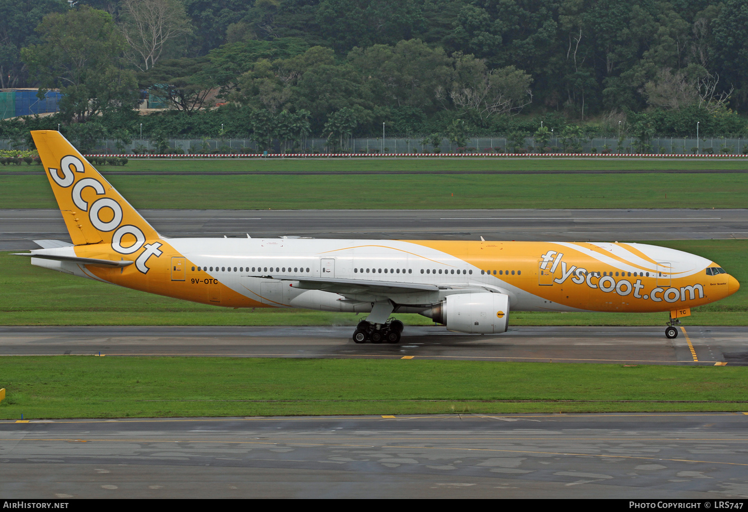 Aircraft Photo of 9V-OTC | Boeing 777-212/ER | Scoot | AirHistory.net #373182