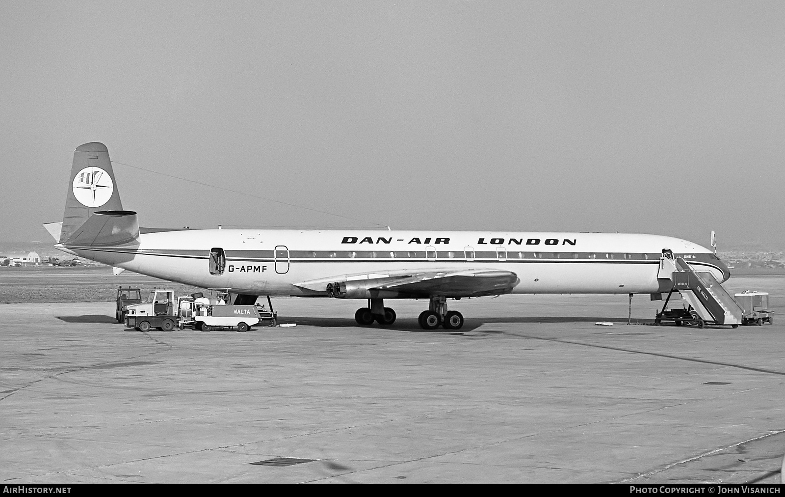 Aircraft Photo of G-APMF | De Havilland D.H. 106 Comet 4B | Dan-Air London | AirHistory.net #373350