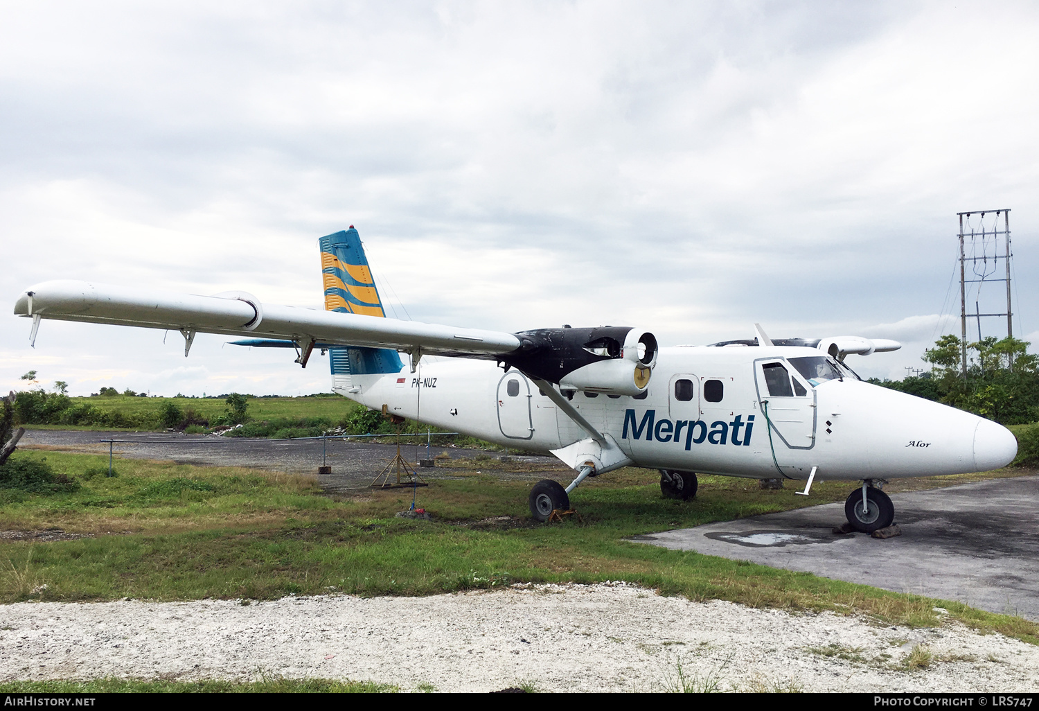 Aircraft Photo of PK-NUZ | De Havilland Canada DHC-6-300 Twin Otter | Merpati Nusantara Airlines | AirHistory.net #373397