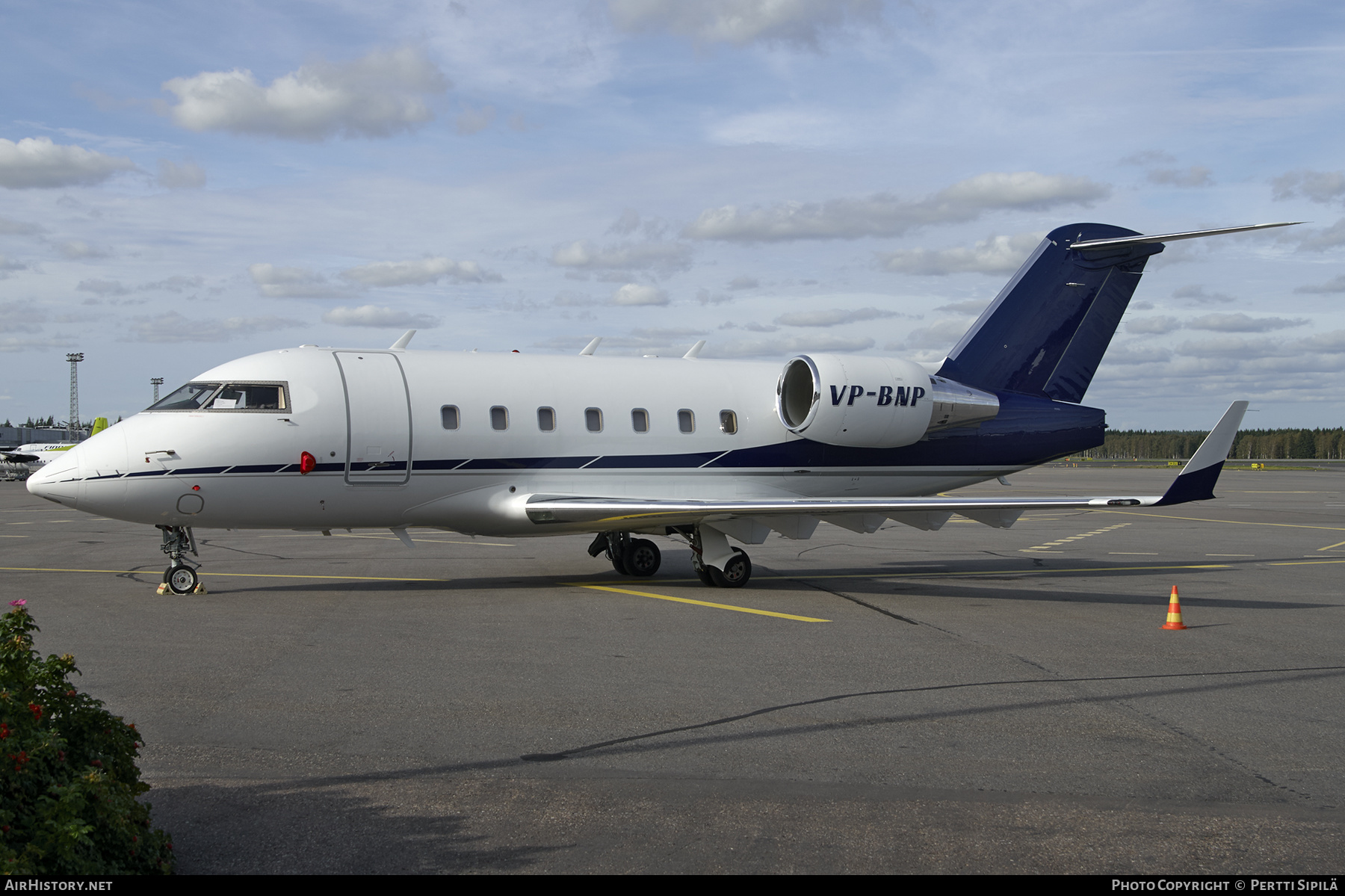 Aircraft Photo of VP-BNP | Bombardier Challenger 604 (CL-600-2B16) | AirHistory.net #373525