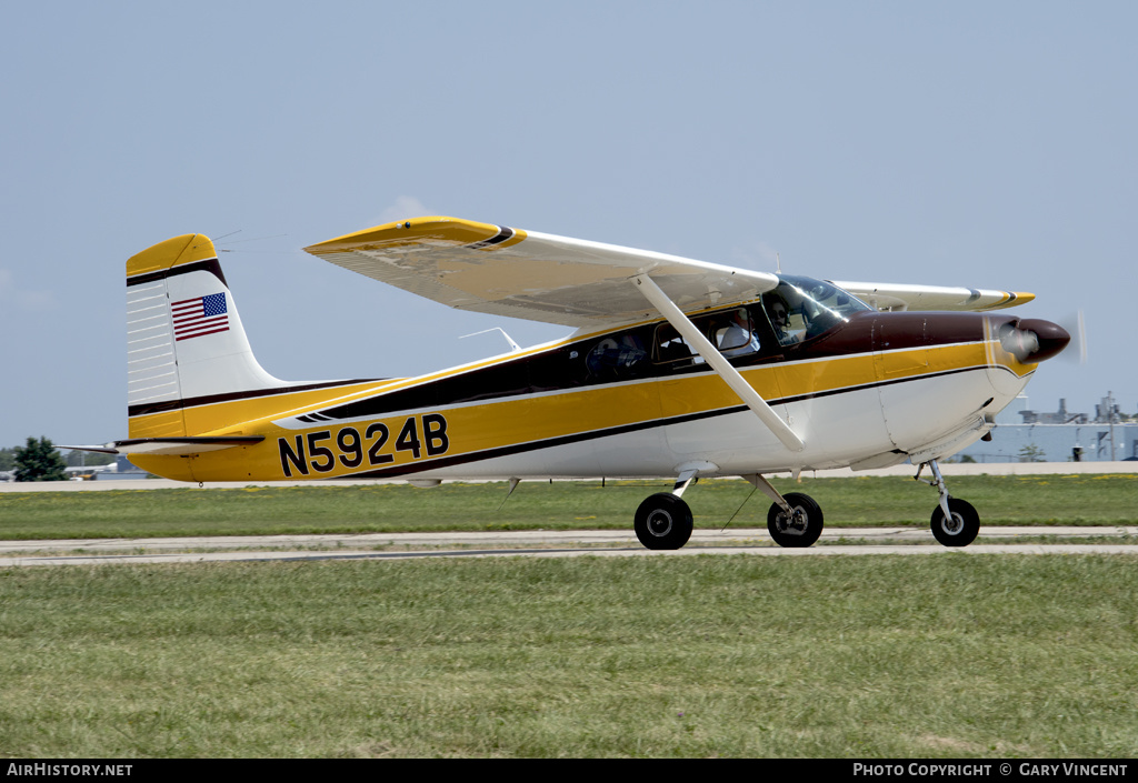 Aircraft Photo of N5924B | Cessna 182A | AirHistory.net #373535