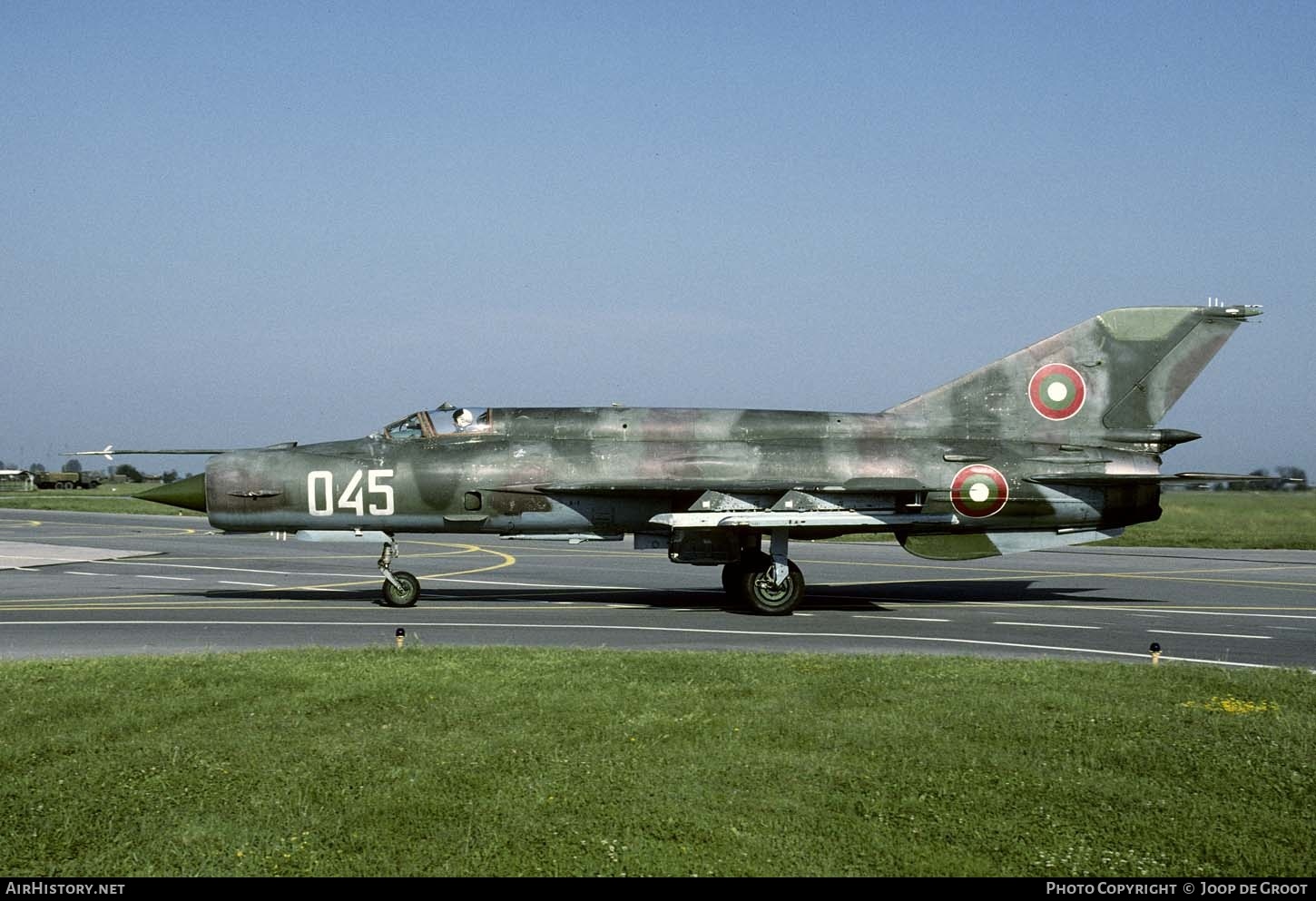 Aircraft Photo of 045 | Mikoyan-Gurevich MiG-21bis | Bulgaria - Air Force | AirHistory.net #373587