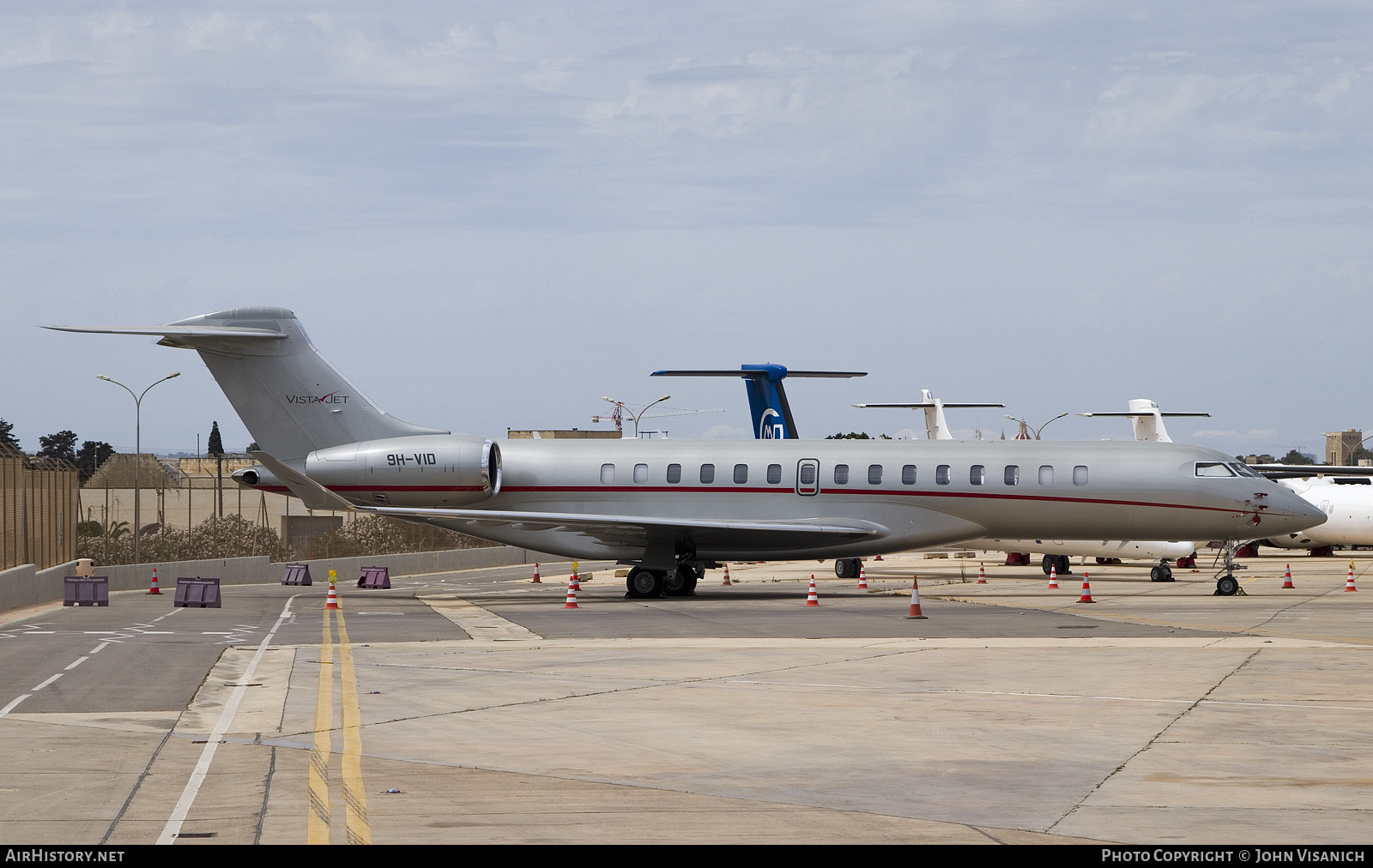 Aircraft Photo of 9H-VID | Bombardier Global 7500 (BD-700-2A12) | VistaJet | AirHistory.net #373719