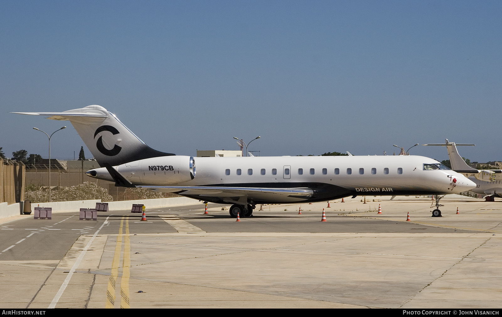 Aircraft Photo of N979CB | Bombardier Global 6000 (BD-700-1A10) | Design Air | AirHistory.net #373738