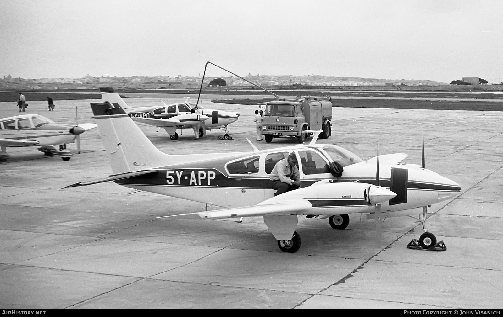 Aircraft Photo of 5Y-APP | Beech E55 Baron | AirHistory.net #373797