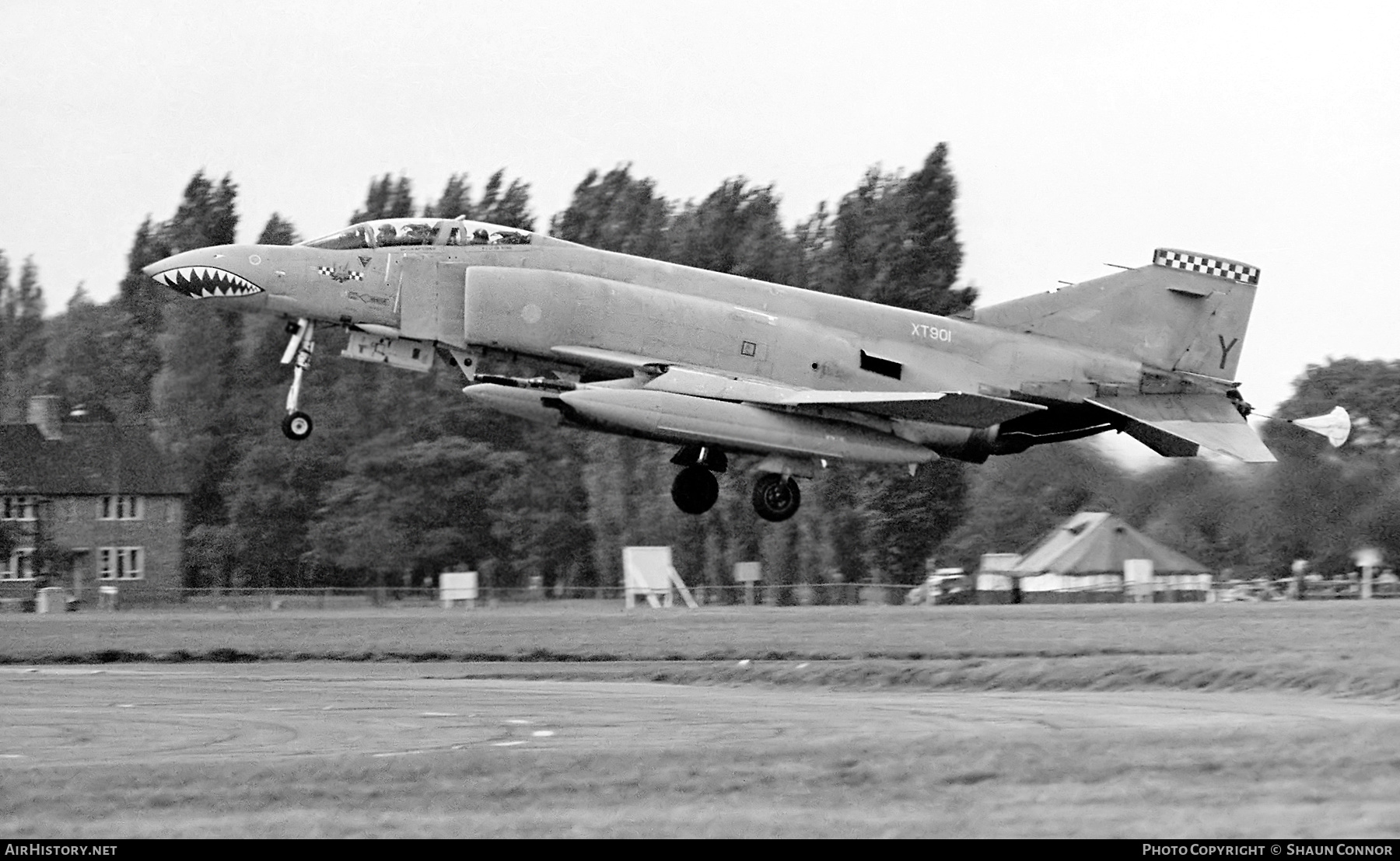 Aircraft Photo of XT901 | McDonnell Douglas F-4M Phantom FGR2 | UK - Air Force | AirHistory.net #374040