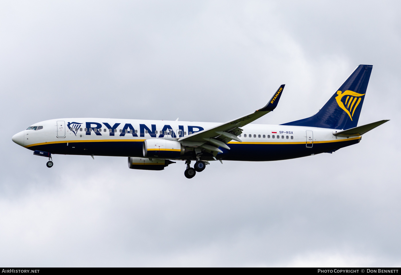 Aircraft Photo of SP-RSX | Boeing 737-800 | Ryanair | AirHistory.net #374092