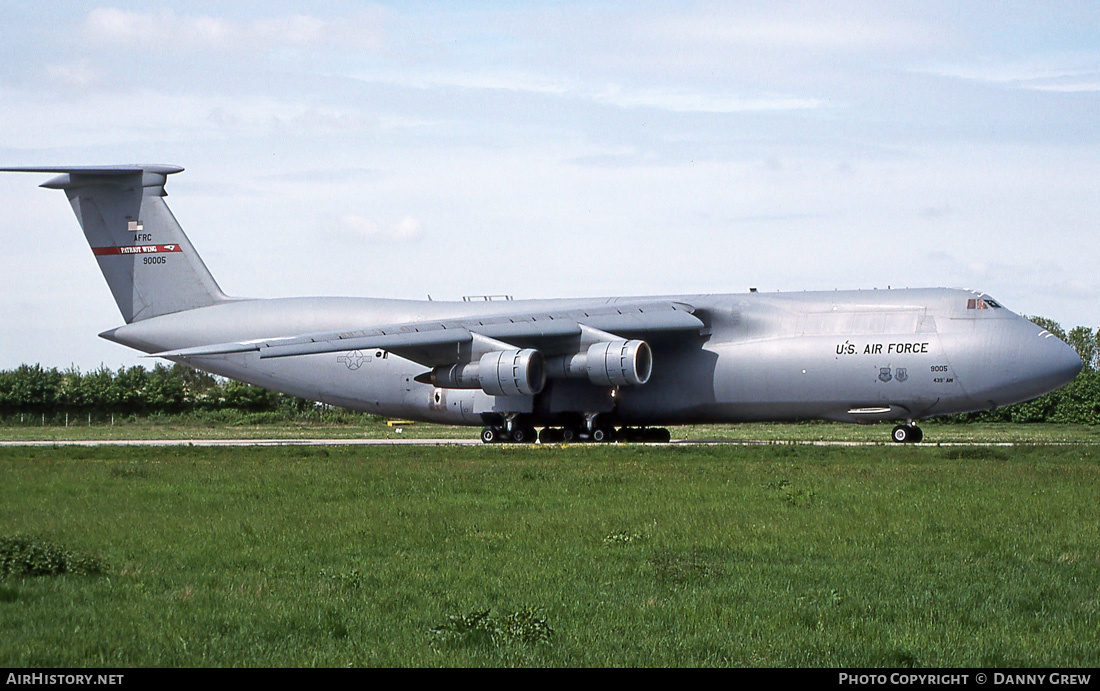 Aircraft Photo of 69-0005 | Lockheed C-5A Galaxy (L-500) | USA - Air Force | AirHistory.net #374131