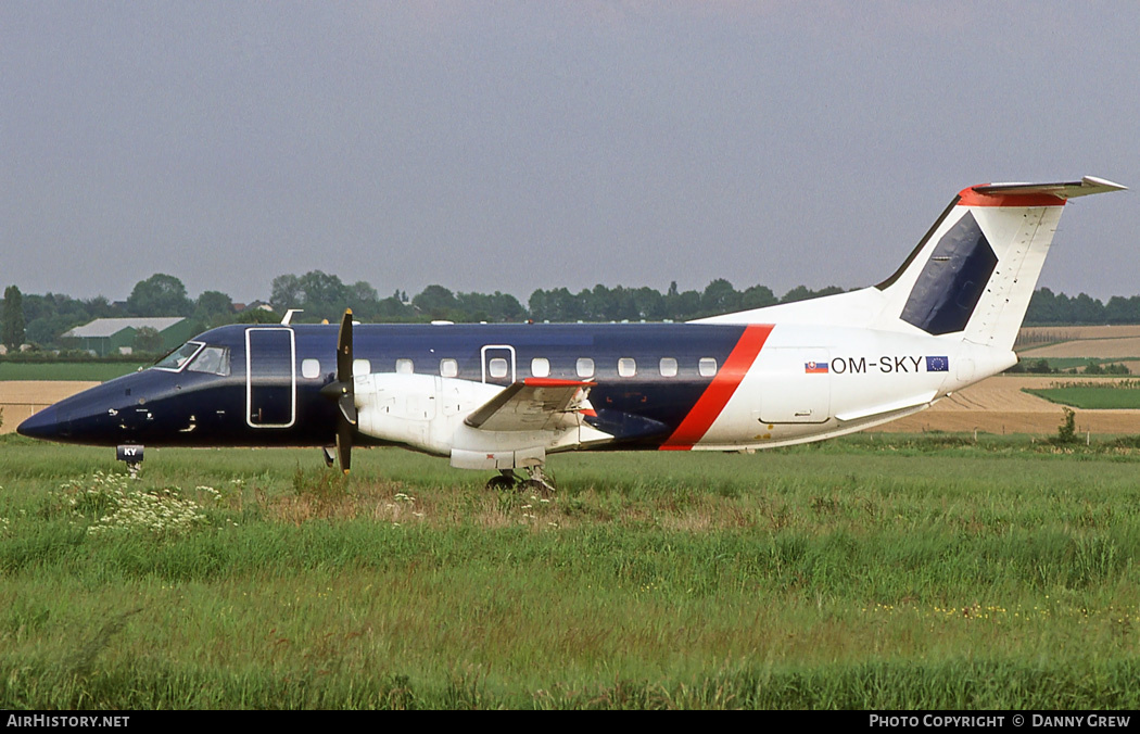 Aircraft Photo of OM-SKY | Embraer EMB-120ER Brasilia | SkyEurope Airlines | AirHistory.net #374151