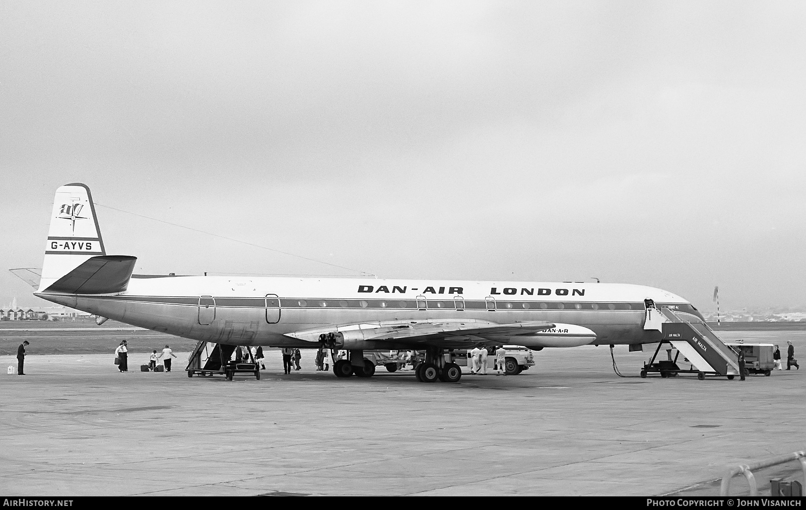 Aircraft Photo of G-AYVS | De Havilland D.H. 106 Comet 4C | Dan-Air London | AirHistory.net #374452