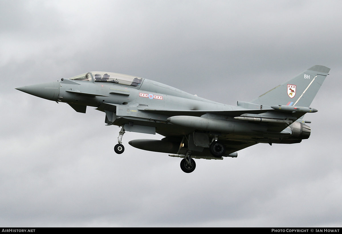 Aircraft Photo of ZJ814 | Eurofighter EF-2000 Typhoon T1 | UK - Air Force | AirHistory.net #374512