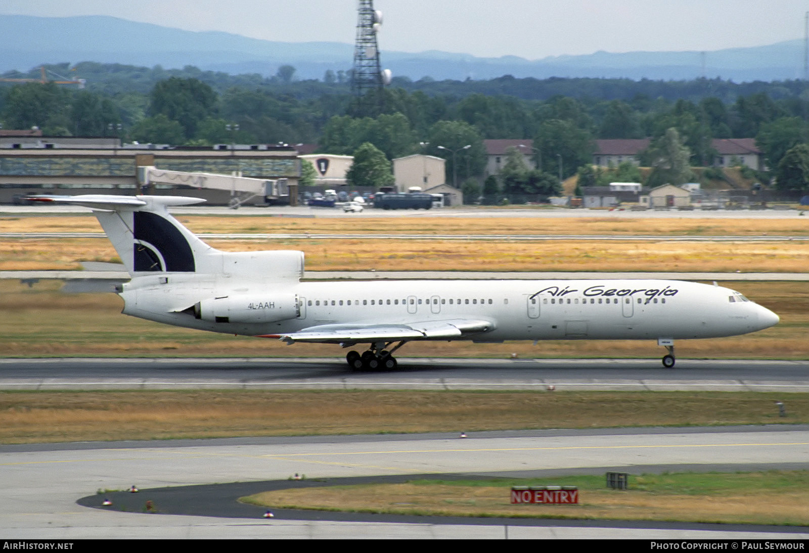 Aircraft Photo of 4L-AAH | Tupolev Tu-154B-2 | Air Georgia | AirHistory.net #374524