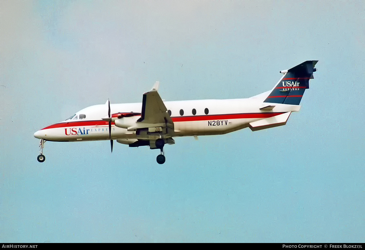Aircraft Photo of N28YV | Beech 1900D | USAir Express | AirHistory.net #374552