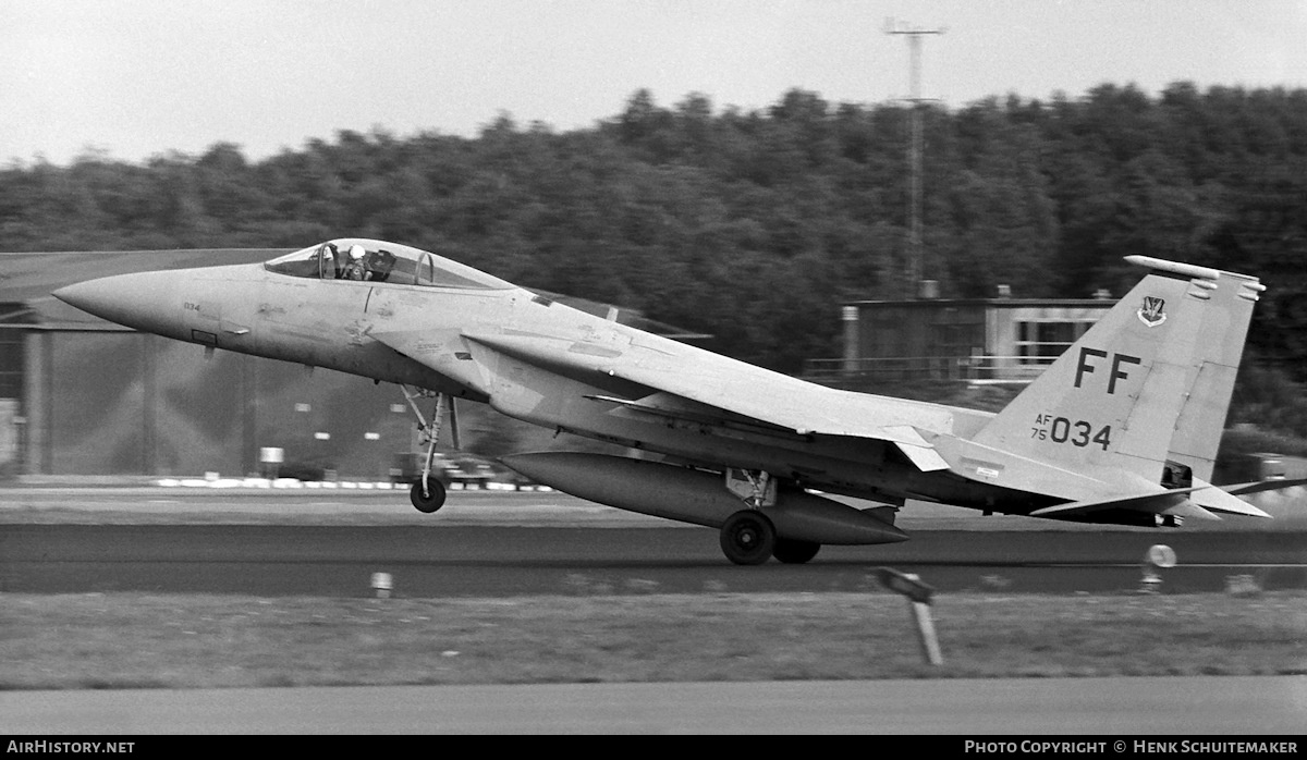 Aircraft Photo of 75-0034 / AF75-034 | McDonnell Douglas F-15A Eagle | USA - Air Force | AirHistory.net #374662