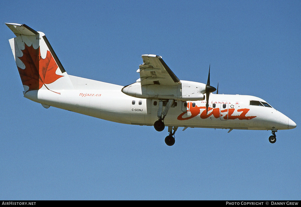 Aircraft Photo of C-GONJ | De Havilland Canada DHC-8-102 Dash 8 | Air Canada Jazz | AirHistory.net #374687
