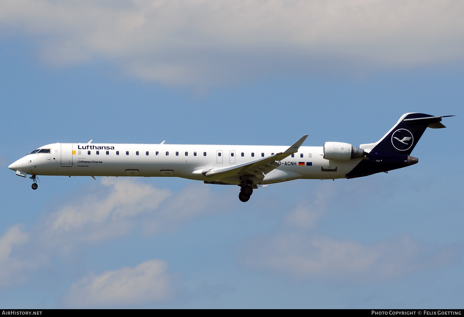 Aircraft Photo of D-ACNH | Bombardier CRJ-900LR (CL-600-2D24) | Lufthansa | AirHistory.net #374879
