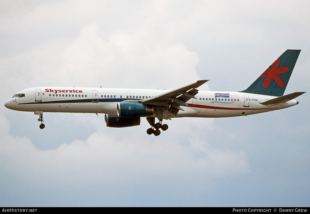 Aircraft Photo of C-FTDV | Boeing 757-28A | Skyservice Airlines | AirHistory.net #374925