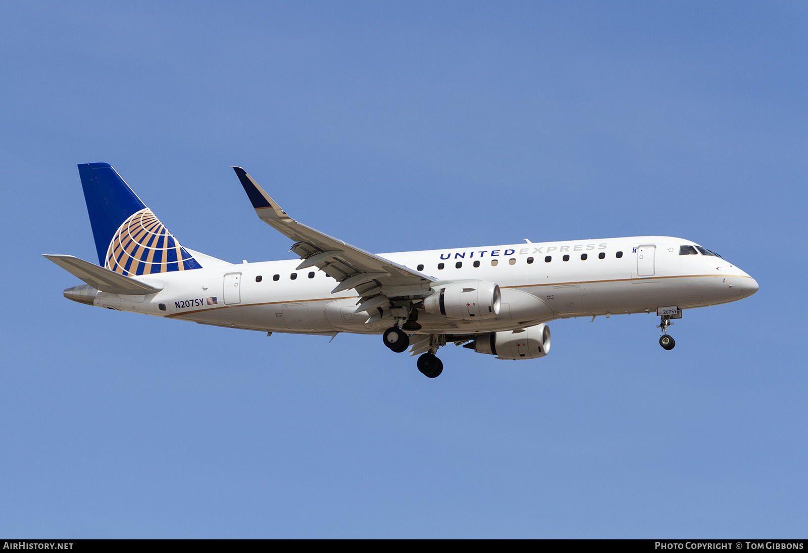 Aircraft Photo of N207SY | Embraer 175LR (ERJ-170-200LR) | United Express | AirHistory.net #374944