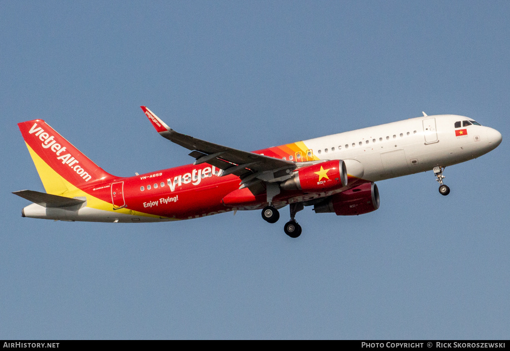 Aircraft Photo of VN-A659 | Airbus A320-214 | VietJet Air | AirHistory.net #375037