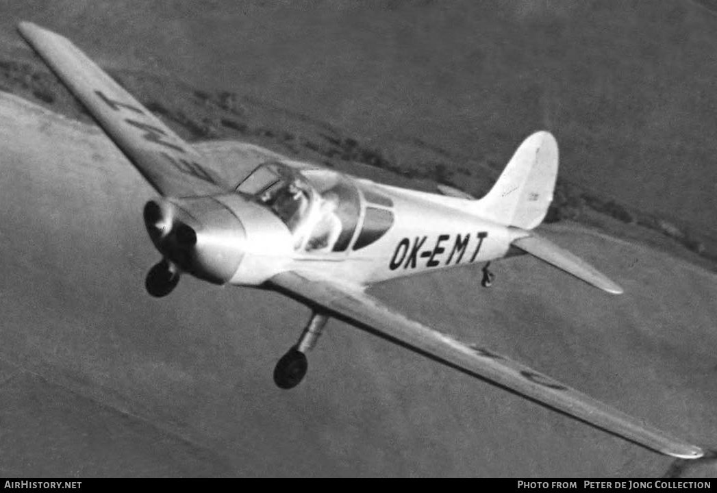 Aircraft Photo of OK-EMT | Zlin Z-22 Junak | AirHistory.net #375040