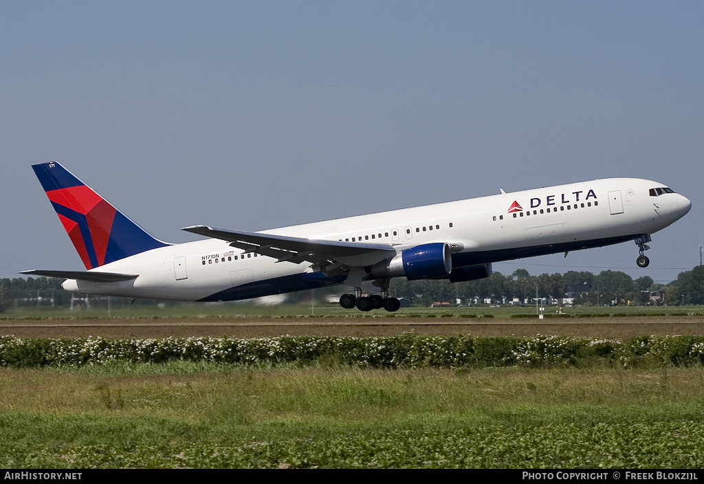 Aircraft Photo of N171DN | Boeing 767-332/ER | Delta Air Lines | AirHistory.net #375060