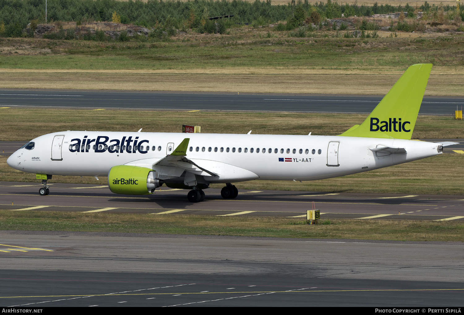 Aircraft Photo of YL-AAT | Airbus A220-371 (BD-500-1A11) | AirBaltic | AirHistory.net #375123