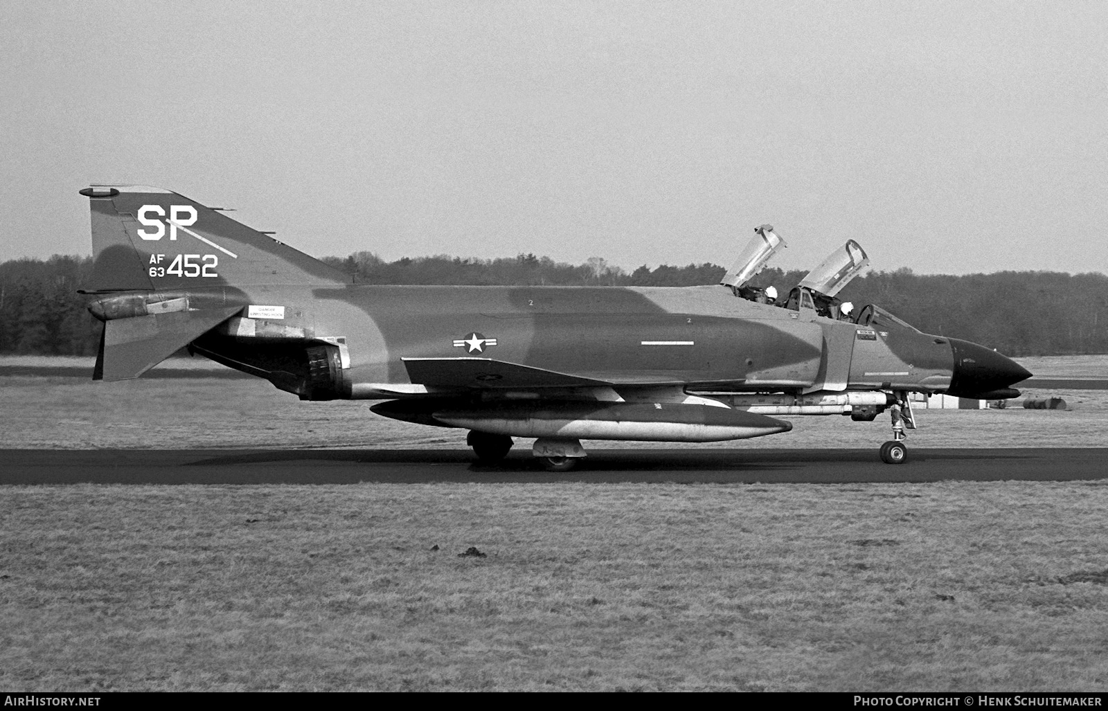 Aircraft Photo of 63-7452 / AF63-452 | McDonnell F-4C Phantom II | USA - Air Force | AirHistory.net #375178